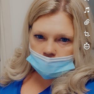 Meet your Posher, Leigh